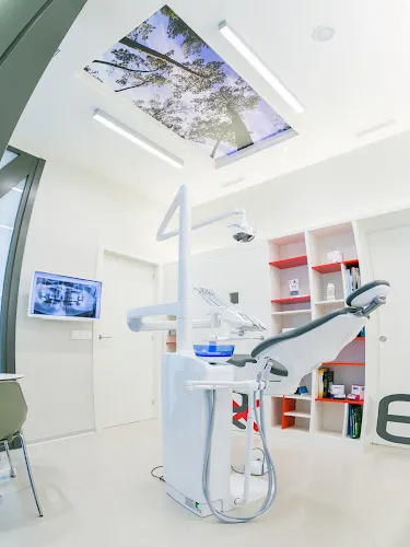 Clinica Dental André Limeres Posse - Clínica dental en Marín