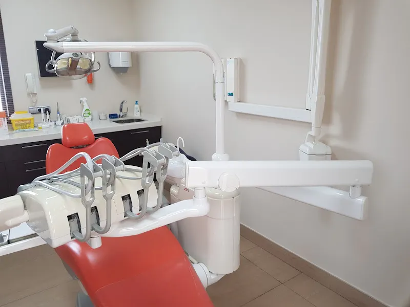 Clínica Dental Dra. Chen - Mairena del Aljarafe