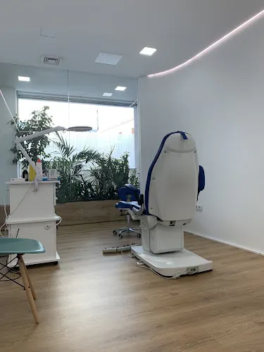 Clínica San Telmo. Victoria Ferrer. Odontología, Podología, Fisioterapia y Osteopatía. Clínica de referencia en el Aljarafe. - Dentista en Mairena del Aljarafe