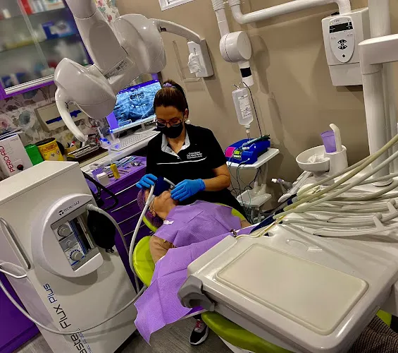 Clínica Dental Dra. Laura Muñoz (Grupo García Muñoz) - Morón de la Frontera