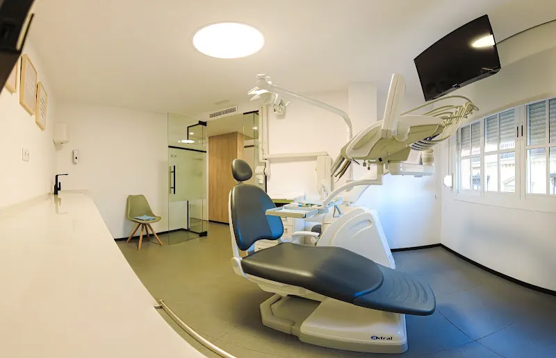 Clínica Dental Román Mesa - Morón de la Frontera