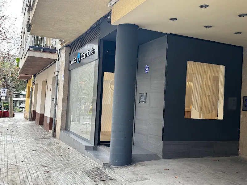 Dental Cambrils - Dentista en Cambrils - foto 2