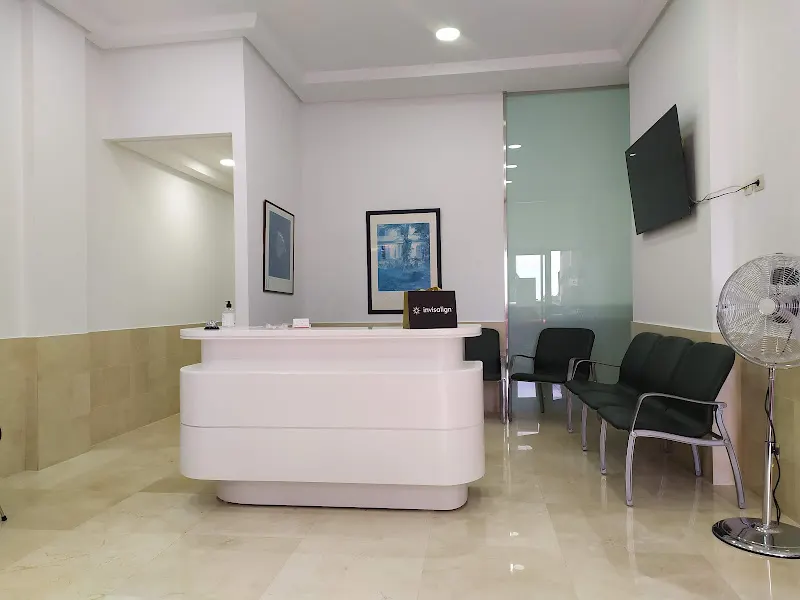 Clínica Dental Dr. Ruperto González Armendáriz - Dra. Irene Domínguez Castillo