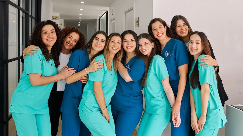 Alejandra de León Clínica Dental