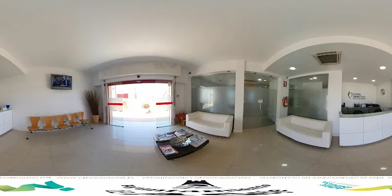 Family Dental Plaza. Clínica dental en Adeje. Ortodoncia autoligable