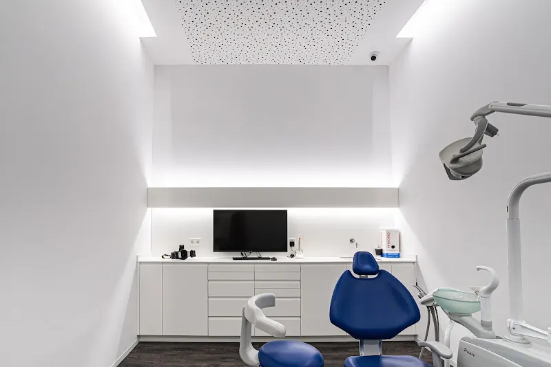 Clínica Dental Manzanera Valencia - Valencia