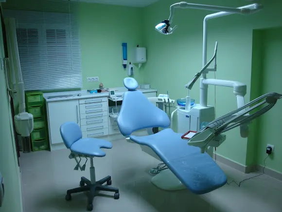 Centro Dental Roberto Cristobal Valdelagua