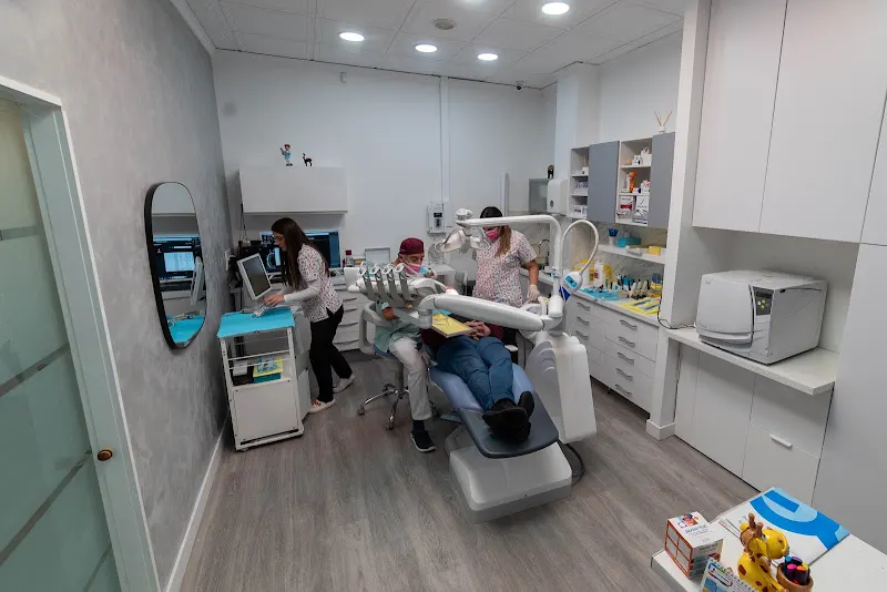 Clínicas Espinoza (Torrijos) - Dentista en Torrijos - foto 2