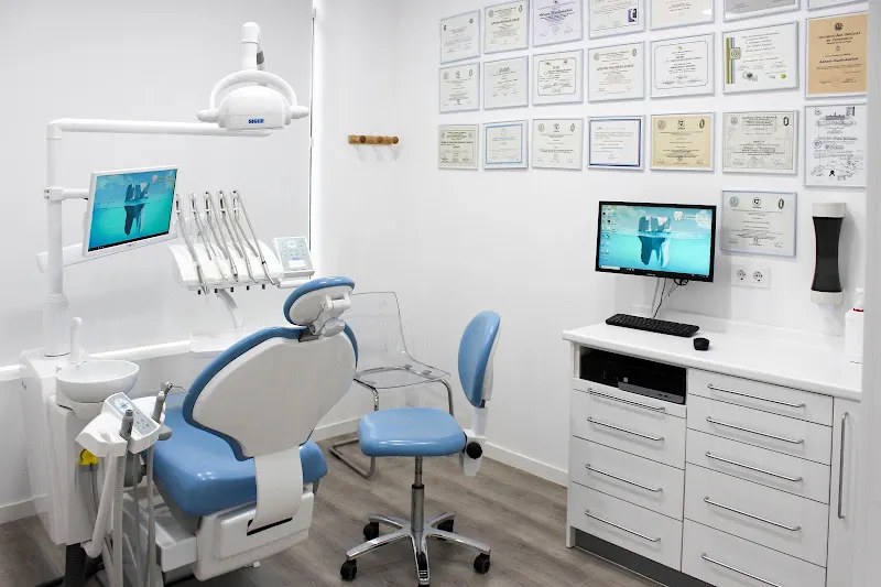 Clínica Dental Dr. Adriano Malchiodi
