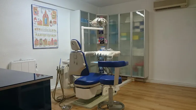 Vaño Ramón Ana María - Dentista en Catarroja - foto 2