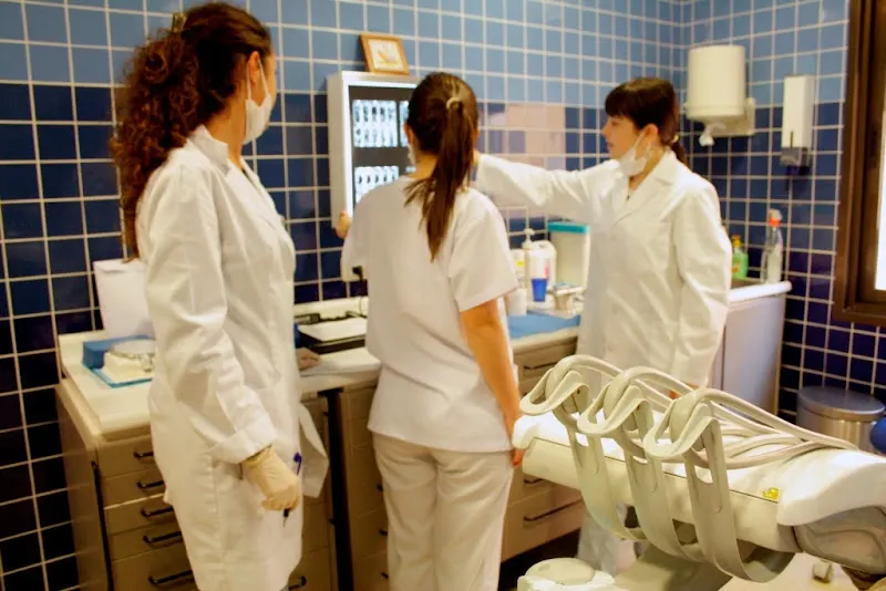 CLÍNICA DENTAL GAITÓN
