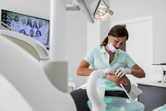 Clínica Dental Font de la Rosa