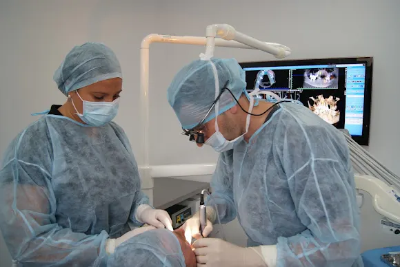 Clínica De Odontologia Avanzada Dr Bolaños - Algemesí