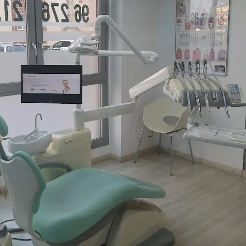 Clínica Dental María Viñes - Llíria