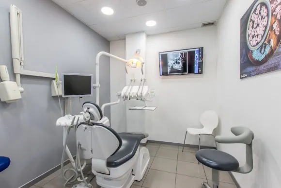 Clínica Dental Burjassot: DENTALFISIO