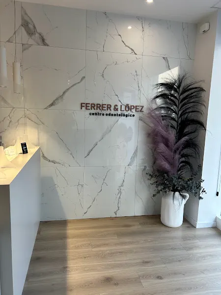 Centro Odontológico Ferrer & López - Clínica dental en Sueca