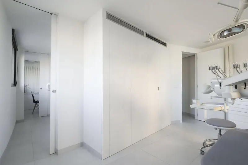 Clínica Dental Maria José Martí - Valencia