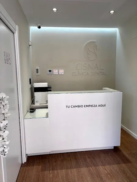 Cisnal Clínica Dental - Dentista en Picassent - foto 2
