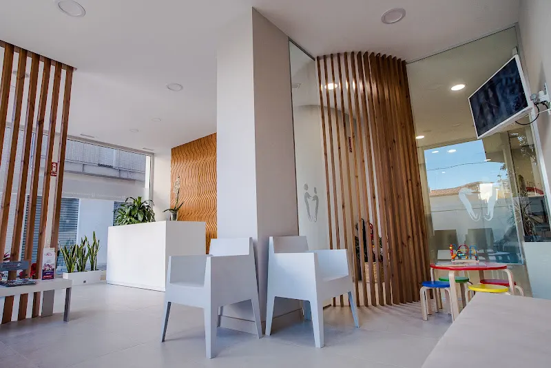 Clinica Dental Revert. Dentista Puerto de Sagunto - Sagunto