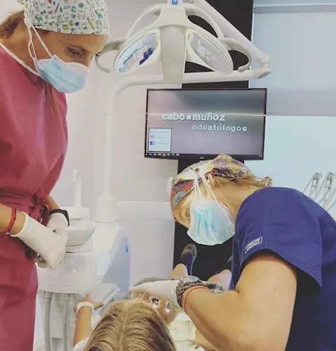 CLÍNICA DENTAL CABO MUÑOZ ODONTÓLOGOS - Sagunto