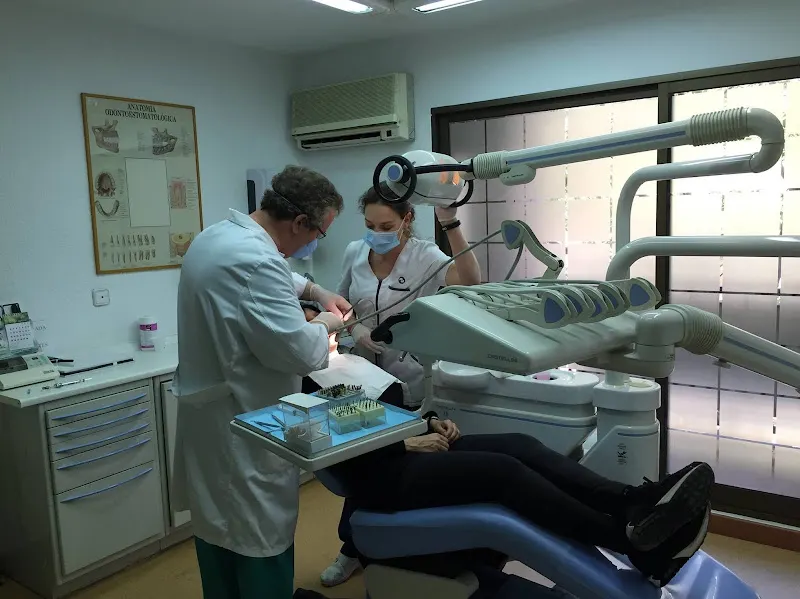 Clínica Dental Dr Lorenzo González Cueva - Valencia