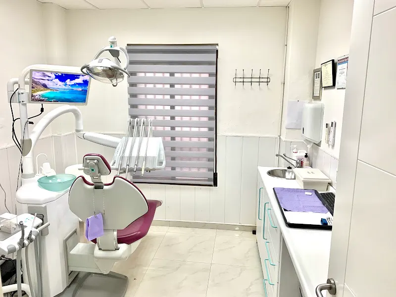 Clinica Dental Doctor Lluch Urgencias 24 H