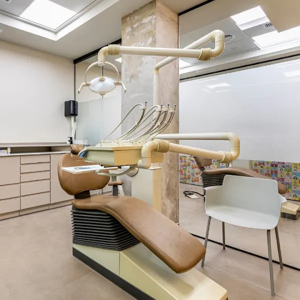 Clínica Dental Dr. Lorente (Alameda) - Clínica dental en Valencia