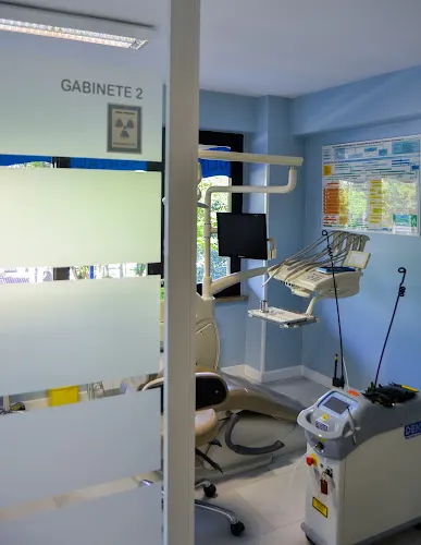 Clínica dental y maxilofacial en Valladolid Dr. Terrón