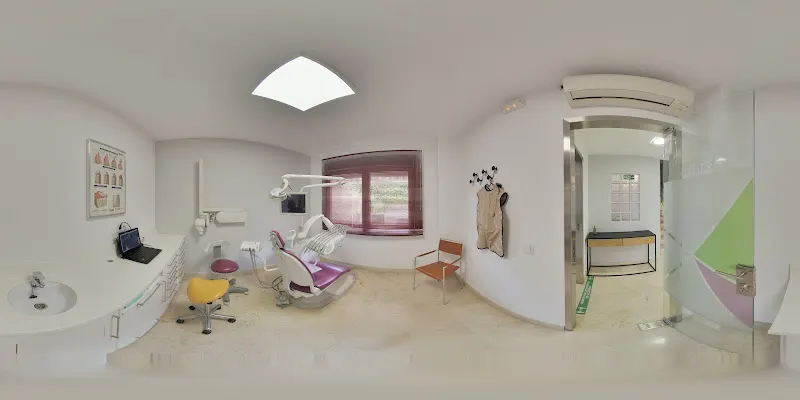Marín Portillo Clínicas Dentales- Dr. Carlos Marín - Clínica dental en Boadilla del Monte - foto 2