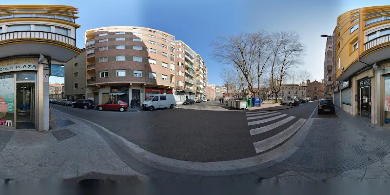 Clínica Dental Píccola Plaza - Clínica dental en Valladolid - foto 3