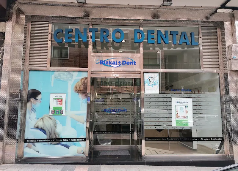 Centro Dental Bizkaident - Dentista en Santurtzi - foto 2