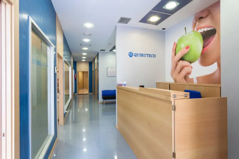 CENTRO IMPLANTOLÓGICO QUIRUTECH