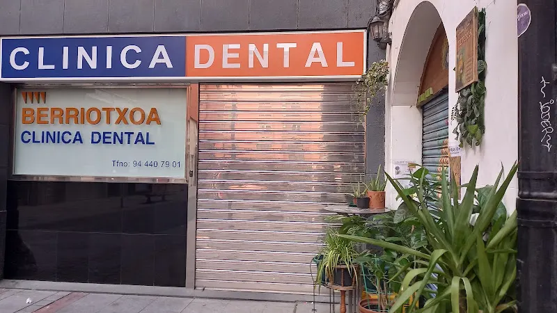 Clínica Dental Berriotxoa - Clínica dental en Basauri - foto 2