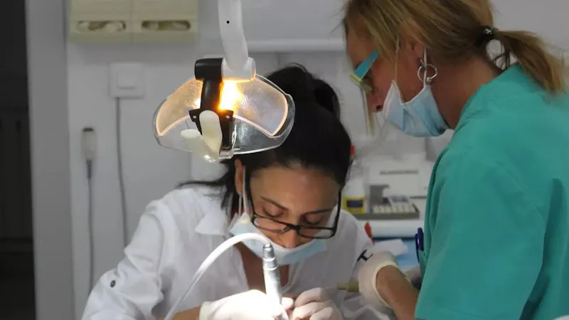 Clínica Dental Judith Bartolomé - Benavente