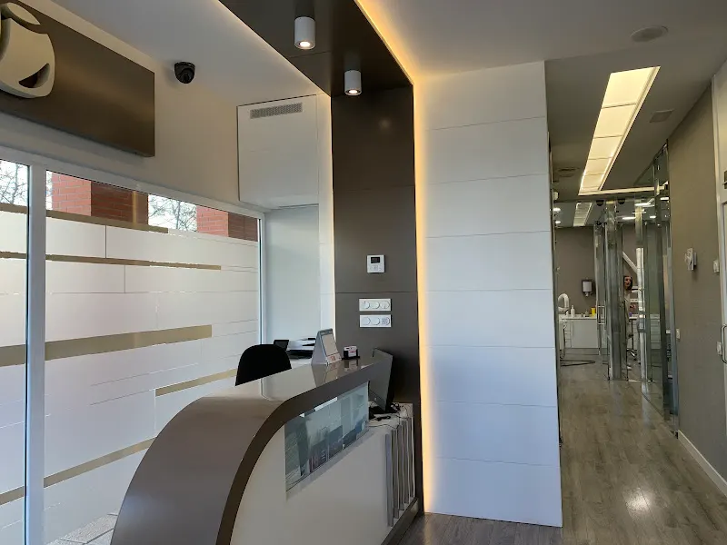 Clinica Dental - Dra. Elena Lamana - Odontología especializada