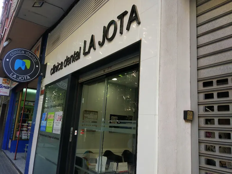 Clínica Dental La Jota | Clínica Dental en Zaragoza | Oral Labs - Dentista en Zaragoza - foto 2