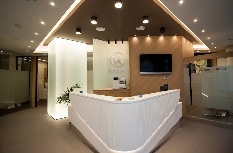Clínica Dental Rasal - Clínica dental en Zaragoza - foto 2