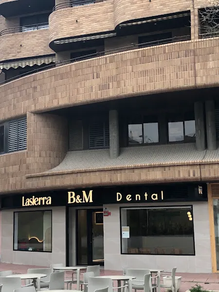 Clínica Dental Lasierra Mendieta - Dra. Ana Lasierra - Zaragoza