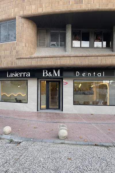Clínica Dental Lasierra Mendieta - Dra. Ana Lasierra - Clínica dental en Zaragoza - foto 2
