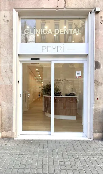 Clínica Dental Peyrí | Clínica Dental de Urgencias en Barcelona