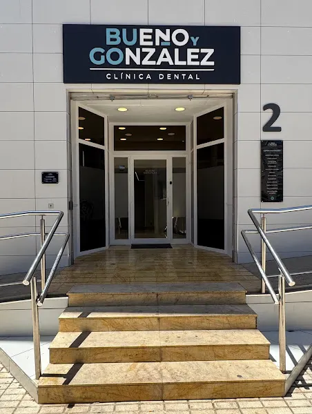 Clínica Dental Bueno y González - Dentista en Málaga