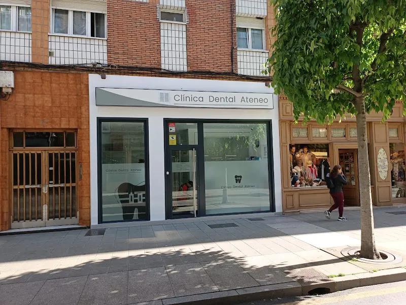 Clínica Dental Ateneo - Dentista en Gijón - foto 2