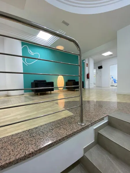 CLINICA DENTAL TRUESMILE - Elche