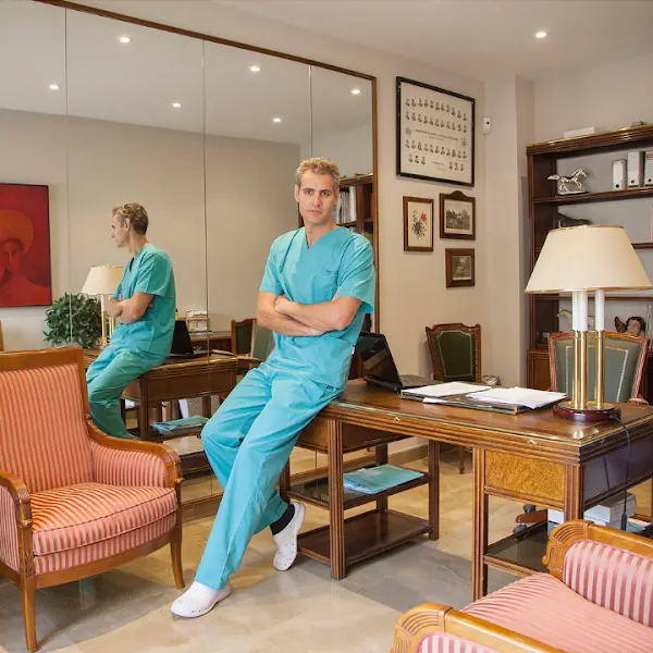 Clínica Dental Alberto Valencia - Granada