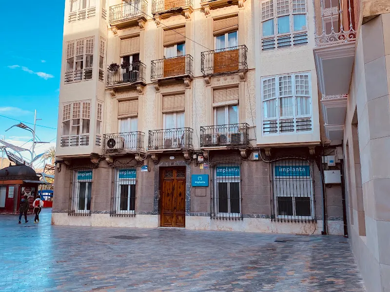 Clinica Dental IMPLANTA - Cartagena