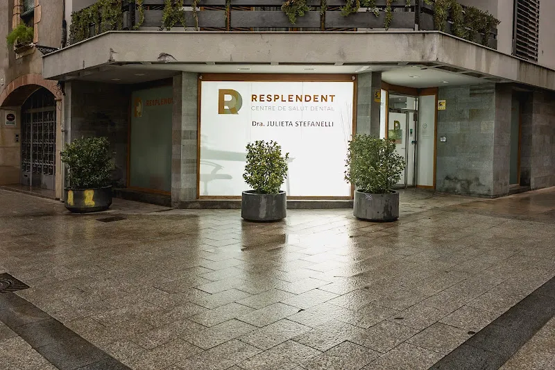 Clinica Dental Resplendent | Dentista Sabadell