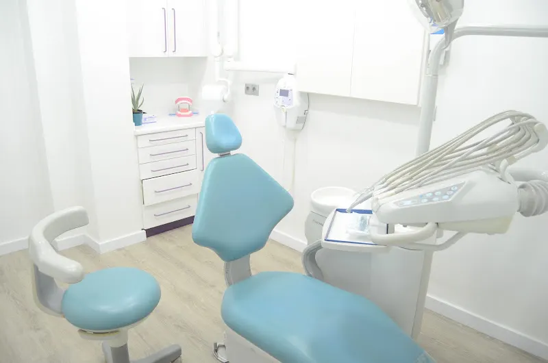 Clínica Dental Más Que Sonrisas | Móstoles - Clínica dental en Mostoles - foto 2