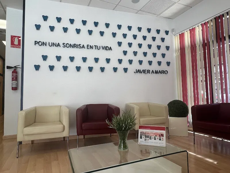 Dr Javier Amaro clinica dental