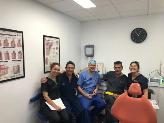 Dr. Antonio Luis García Marí, Dentista