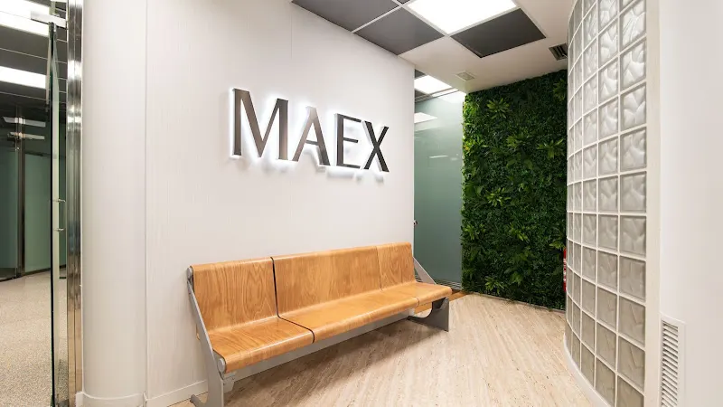 Clínica Dental MAEX Maxilaris - Dentista en Donostia-San Sebastian - foto 2